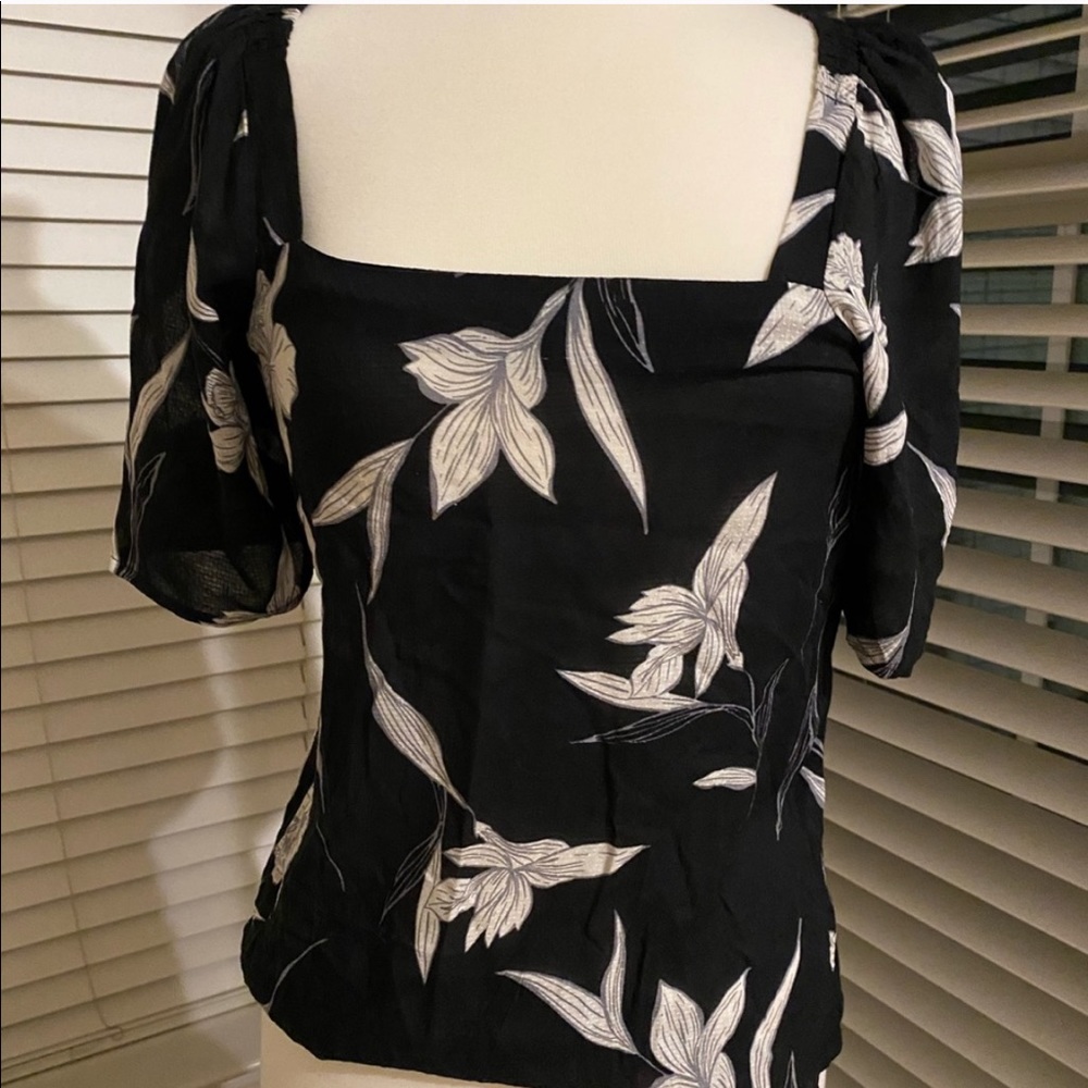 Ladies Black & White Floral Blouse XS
